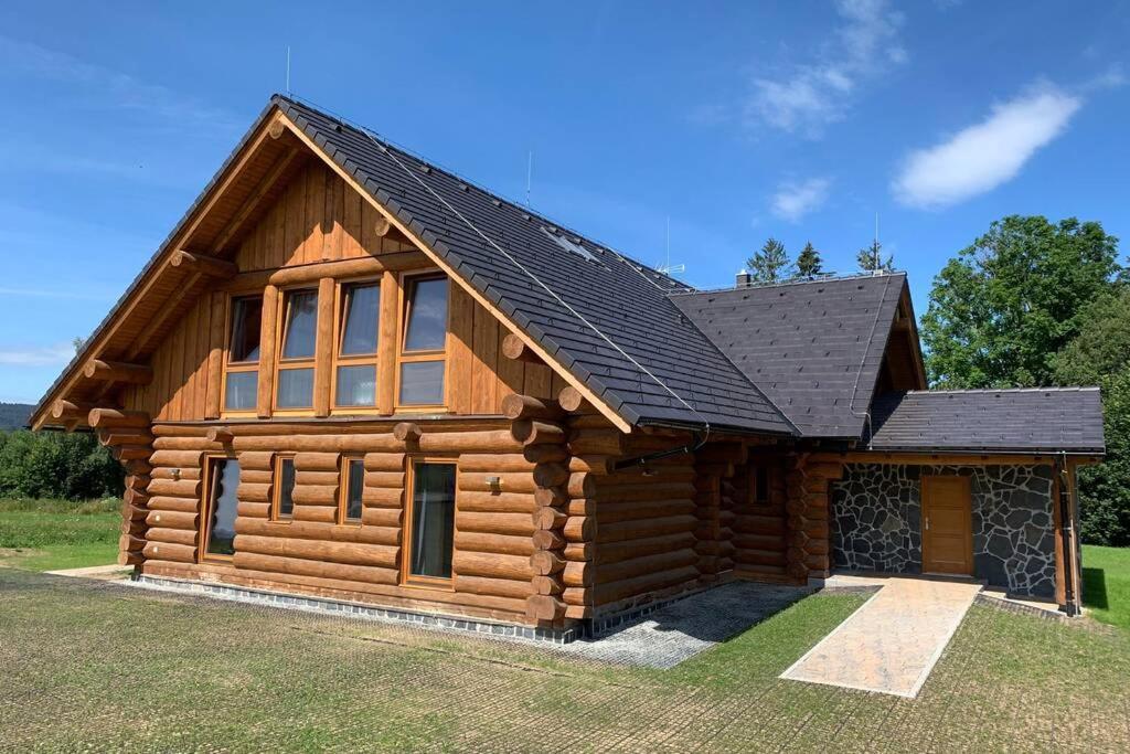 Villa Luxusni Srub Az 24 Luzek - Sruby-Lipno à Frymburk Extérieur photo