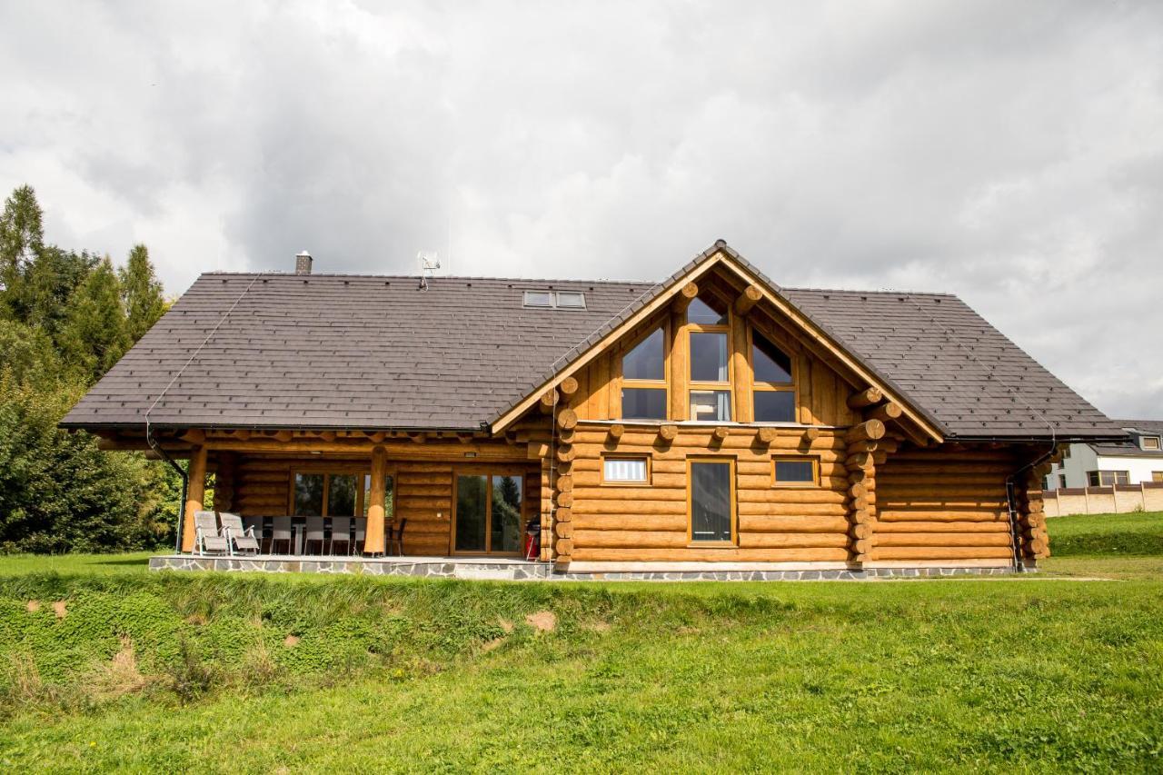 Villa Luxusni Srub Az 24 Luzek - Sruby-Lipno à Frymburk Extérieur photo
